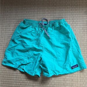 Patagonia Men’s Baggies size S, aqua